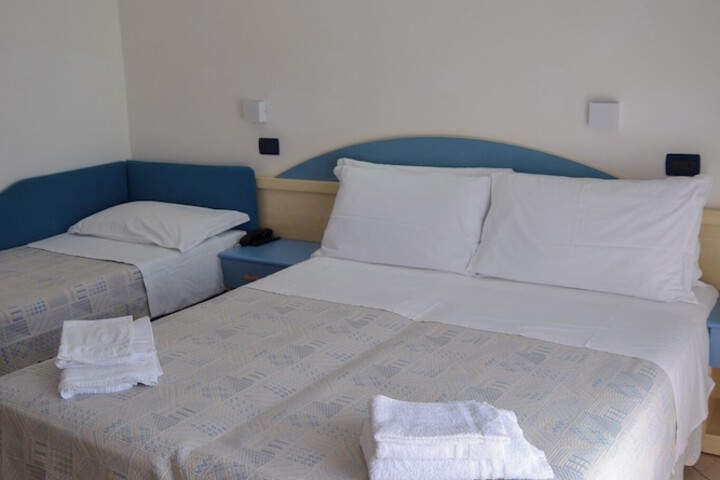 Room 21 of 108
