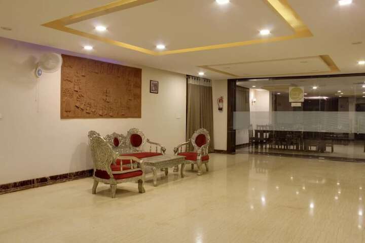 Hotel Interior 4 of 38