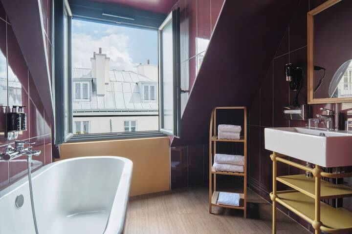 Room 40 of 72