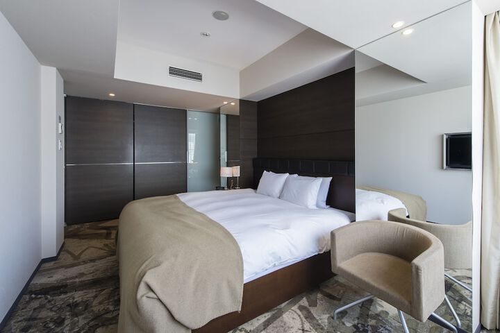 Room 22 of 52