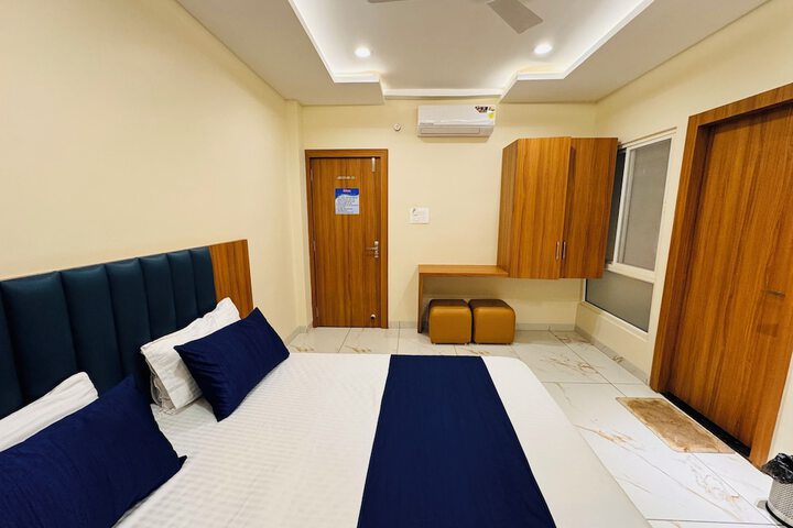 Room 5 of 38
