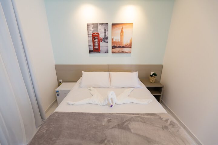 Room 15 of 28