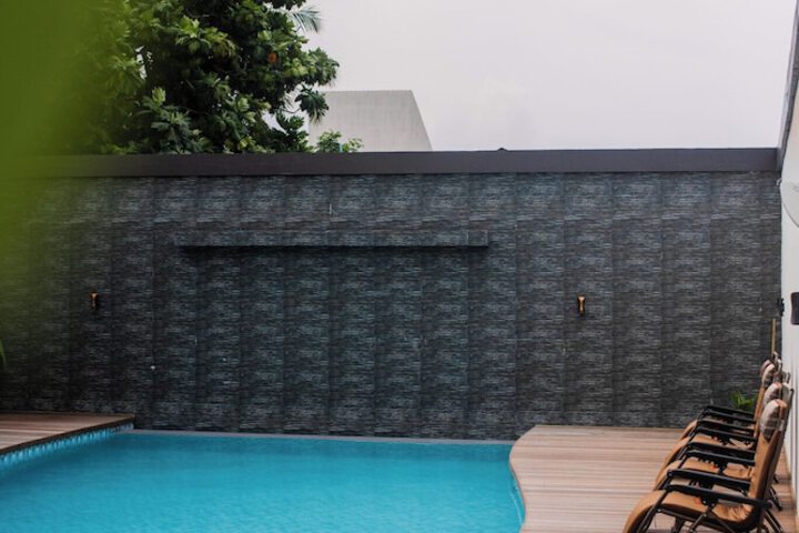 Pool 20 of 31
