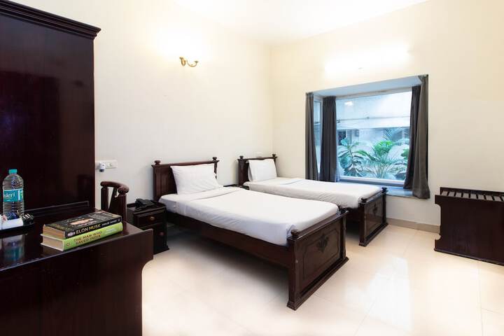 Room 26 of 48