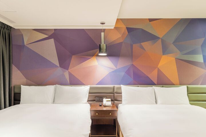 Room 40 of 103