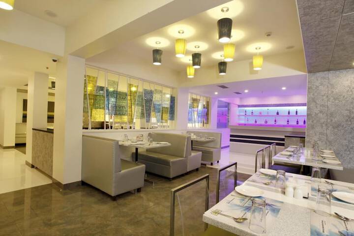 Dining Photos