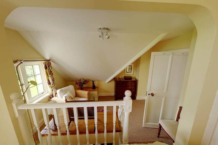 Room 4 of 19