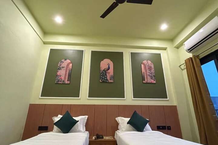 Room 42 of 78
