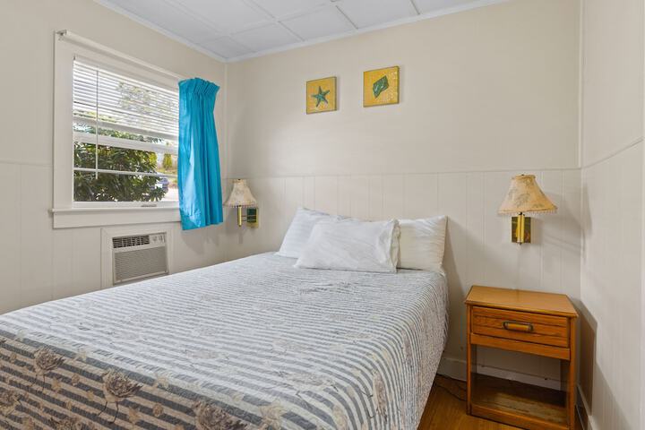 Room 5 of 37