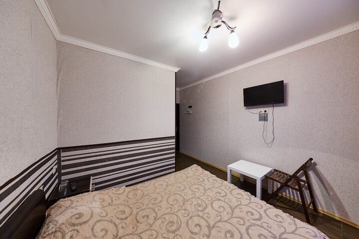Room 7 of 25