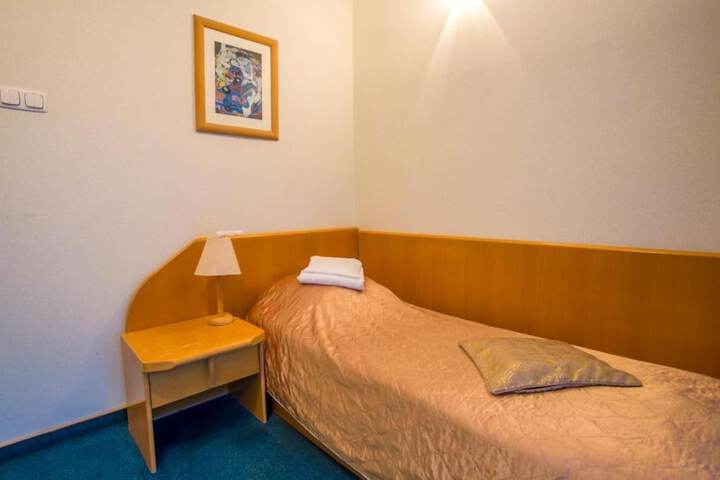 Room 44 of 73