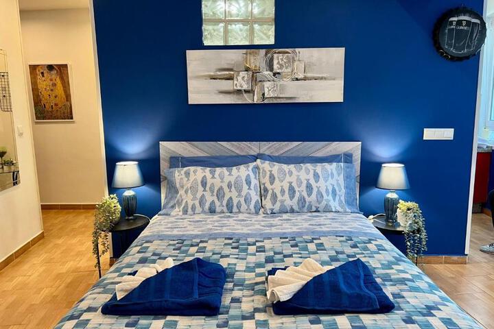 Room 3 of 12