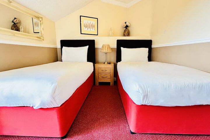 Room 10 of 45