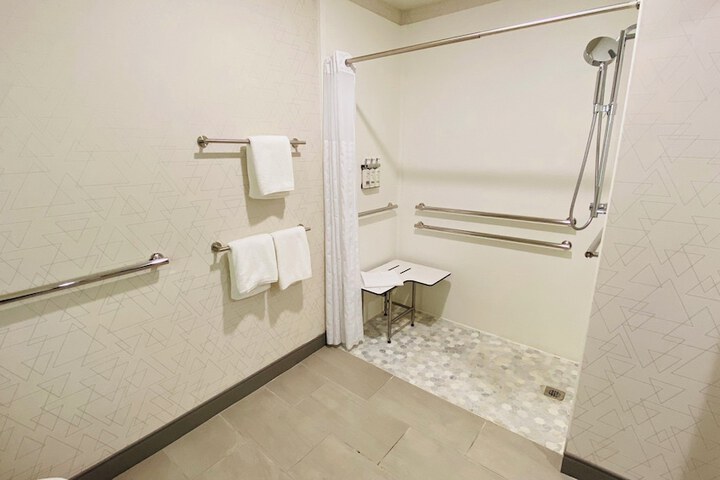 Clean Restrooms