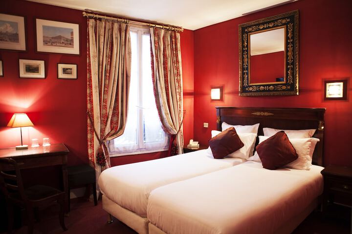 Room 10 of 40