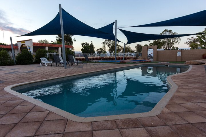 Pool 5 of 11