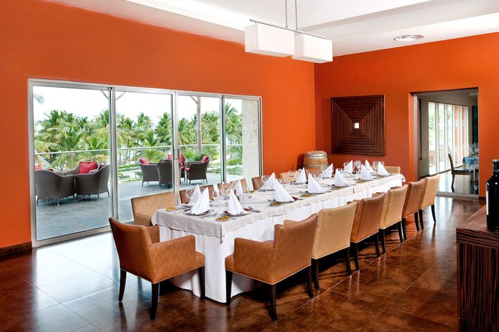 Dining 127 of 161