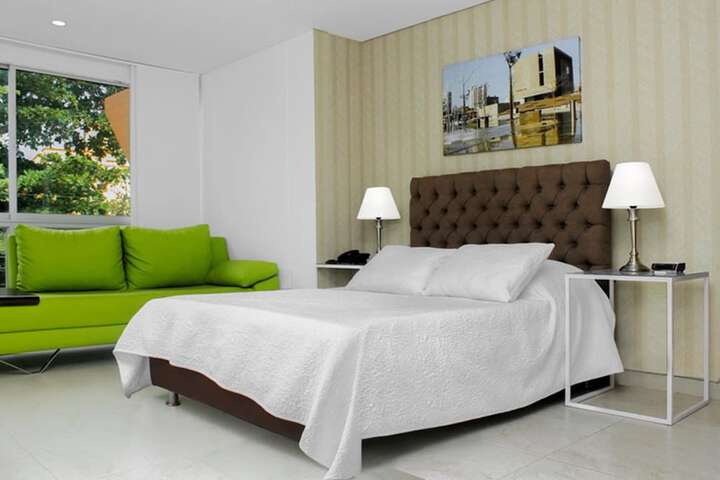 Room 6 of 19