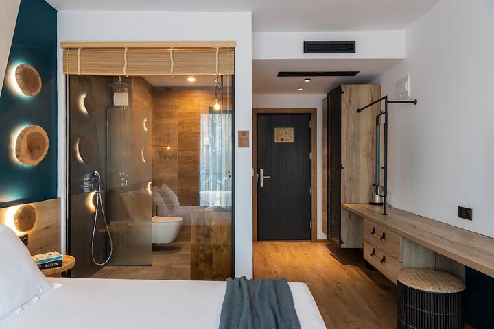 Room 5 of 72
