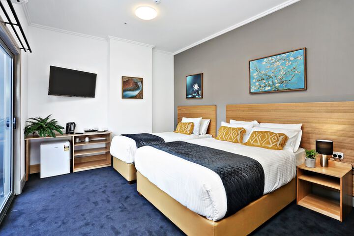 Meridian Hotel