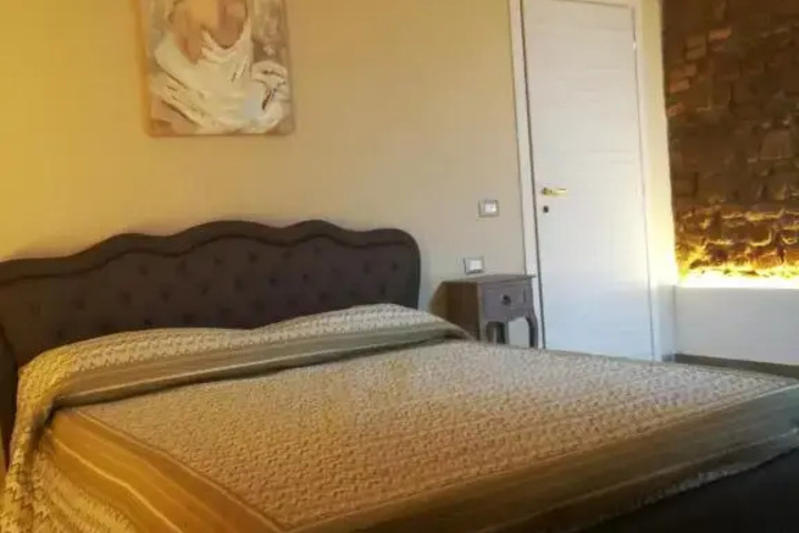 Room 5 of 14