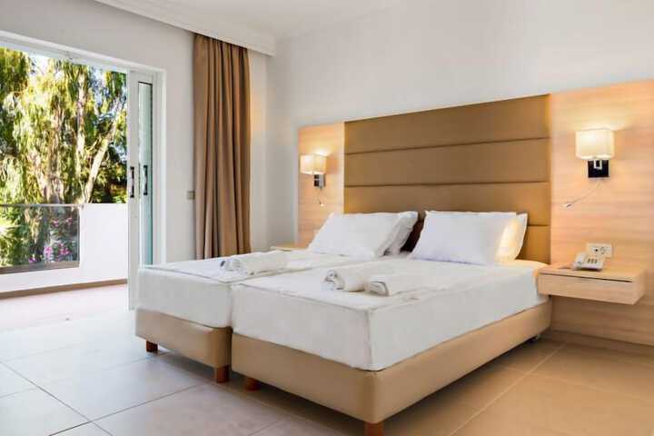 Room 4 of 29