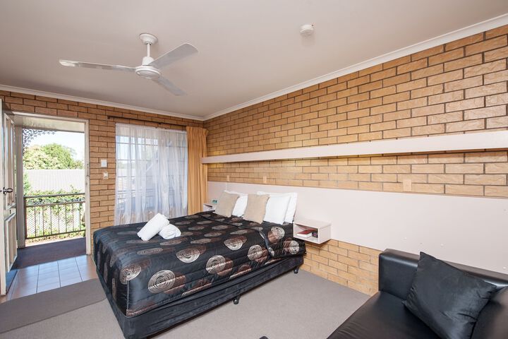 Room 16 of 63