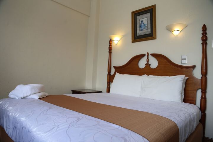 Room 7 of 39