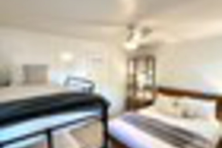 Room 65 of 252