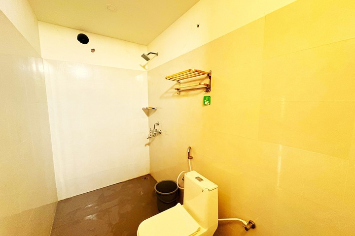 Room 11 of 21