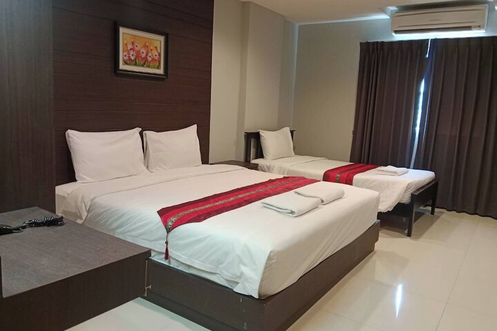 Room 19 of 36