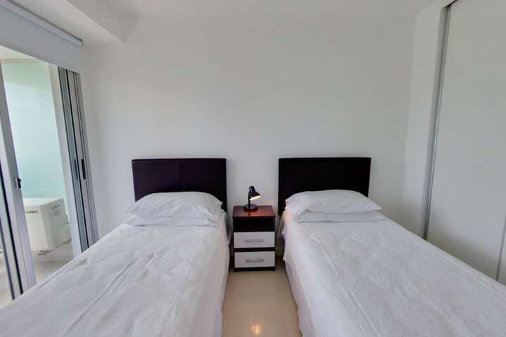 Room 10 of 75
