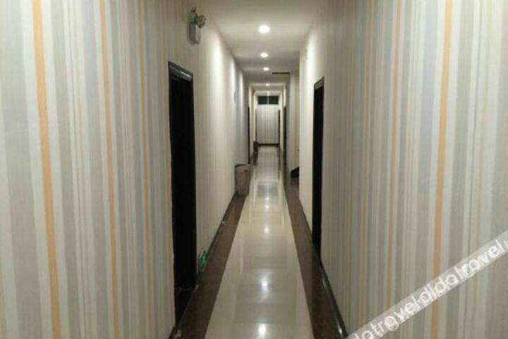 Hotel Interior 7 of 28