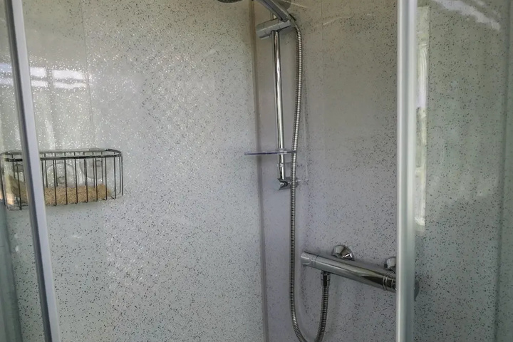 Room 8 of 15