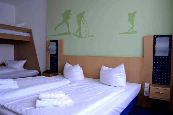 Room 13 of 44