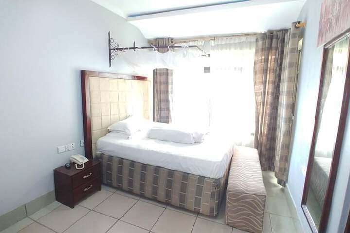 Room 5 of 20