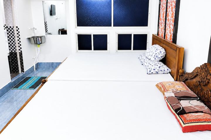 Hotel Sandhya Home stay Puri