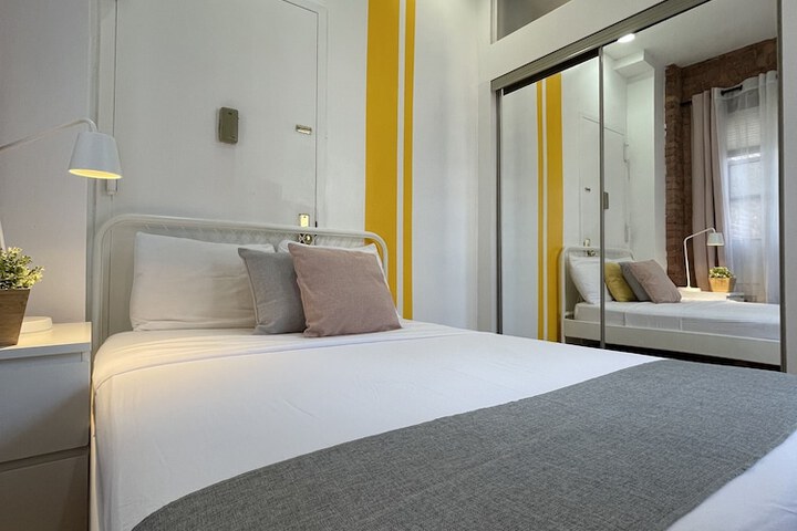 Room 12 of 236
