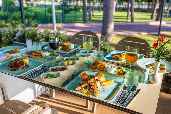 Dining 236 of 252