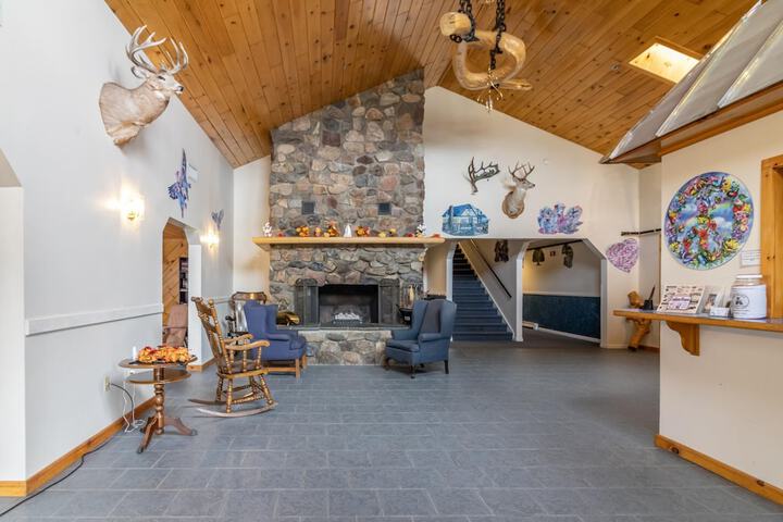 Hotel Interior 4 of 14