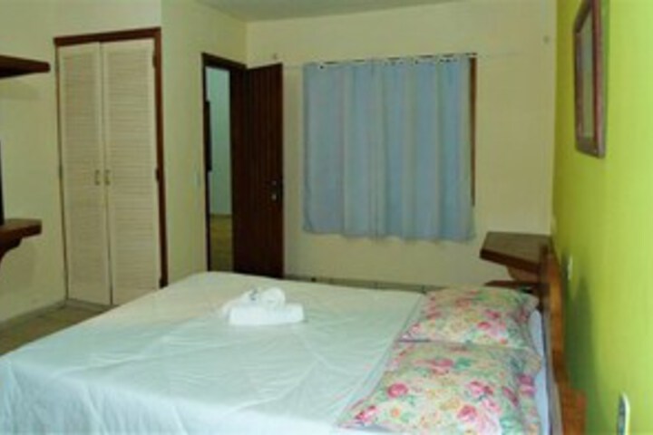Room 28 of 38