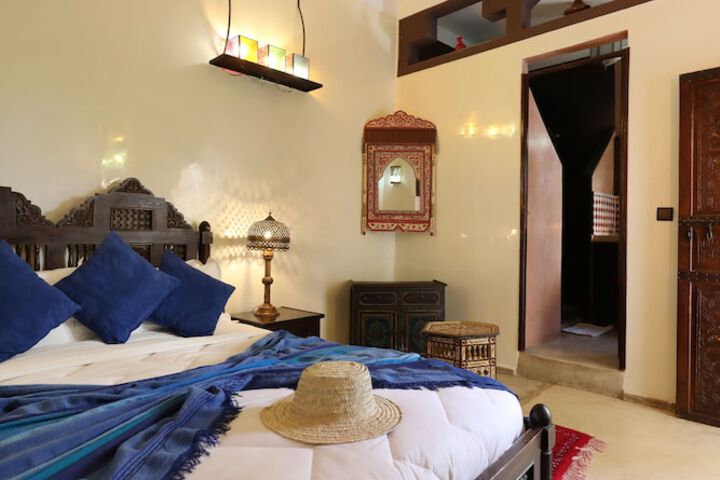 Room 25 of 120