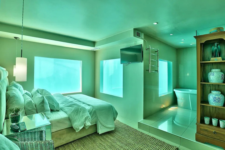 Room 4 of 22