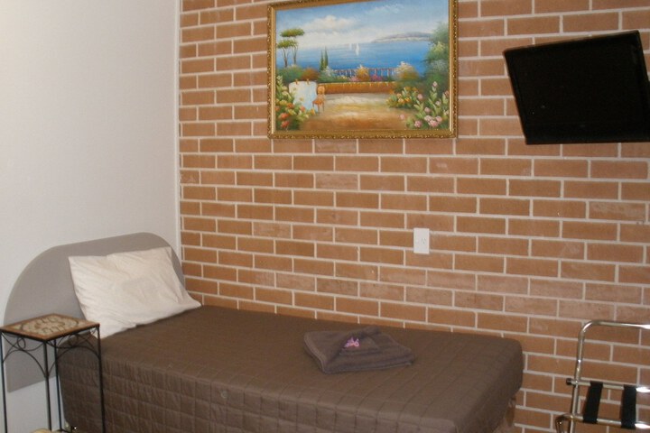 Room 3 of 55