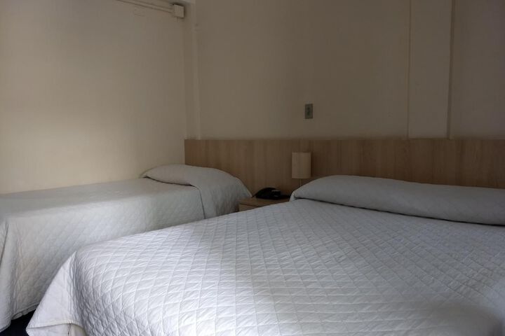 Room 16 of 31