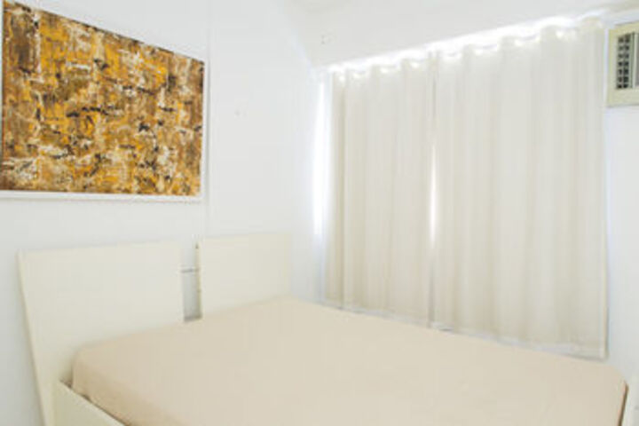 Room 10 of 31