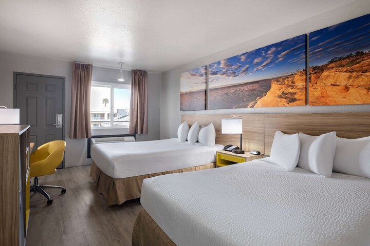 Room 5 of 28