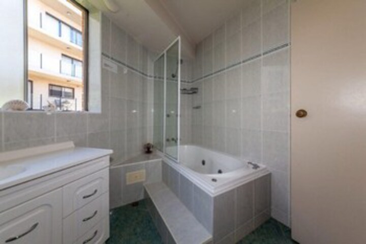 Room 43 of 57