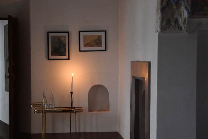 Room 46 of 95