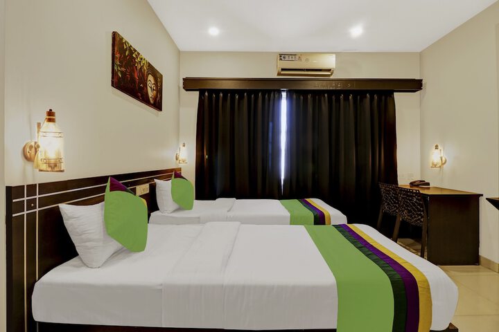 Room 16 of 37
